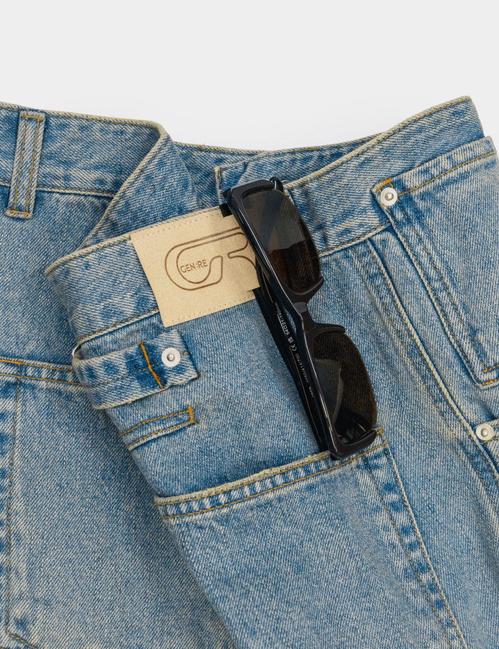 [GEN:RE] Contour Semi Flare Denim Pants Light Blue