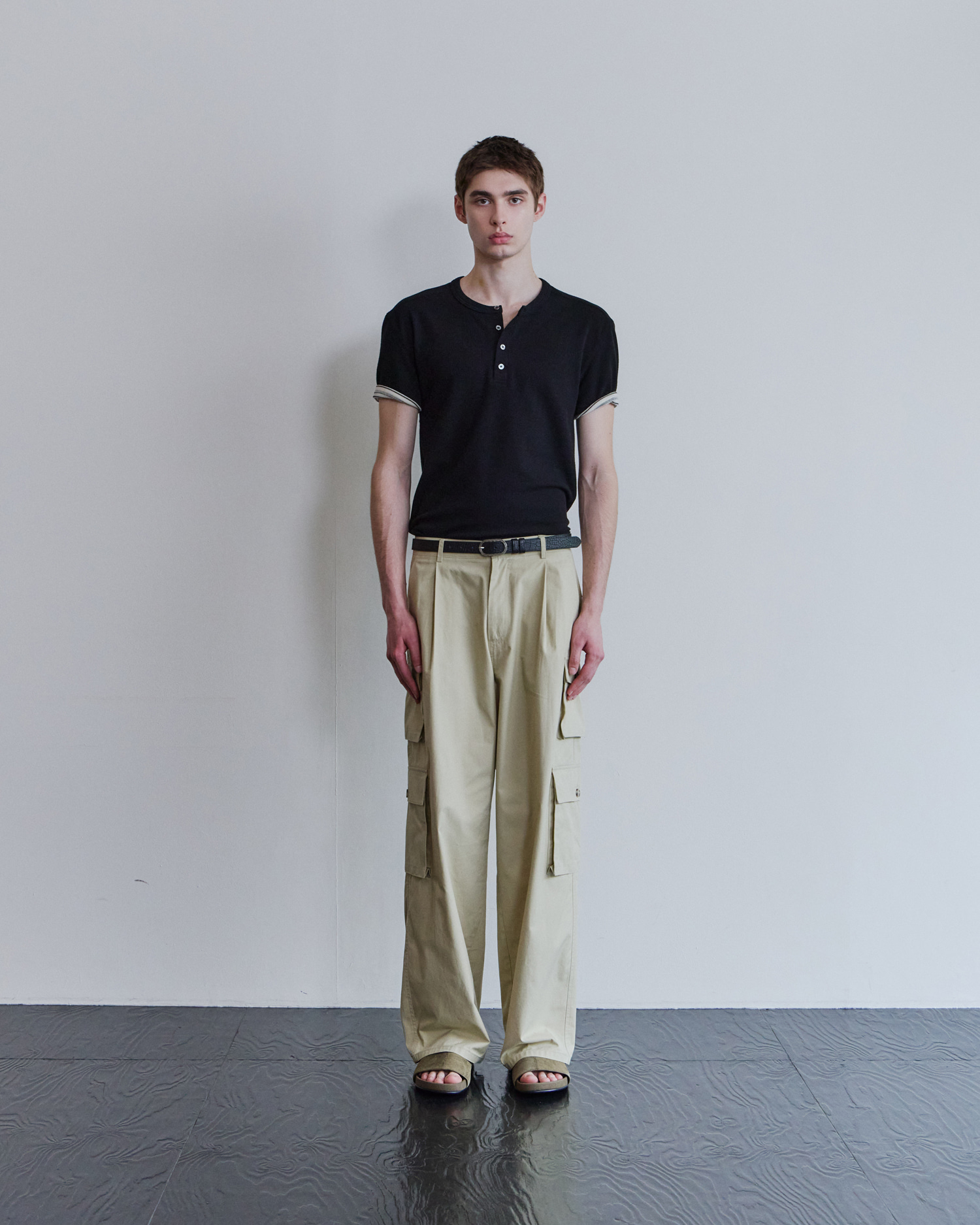 [WAVINESS] Ribbed Layered Henley-Neck T-shirts - Black