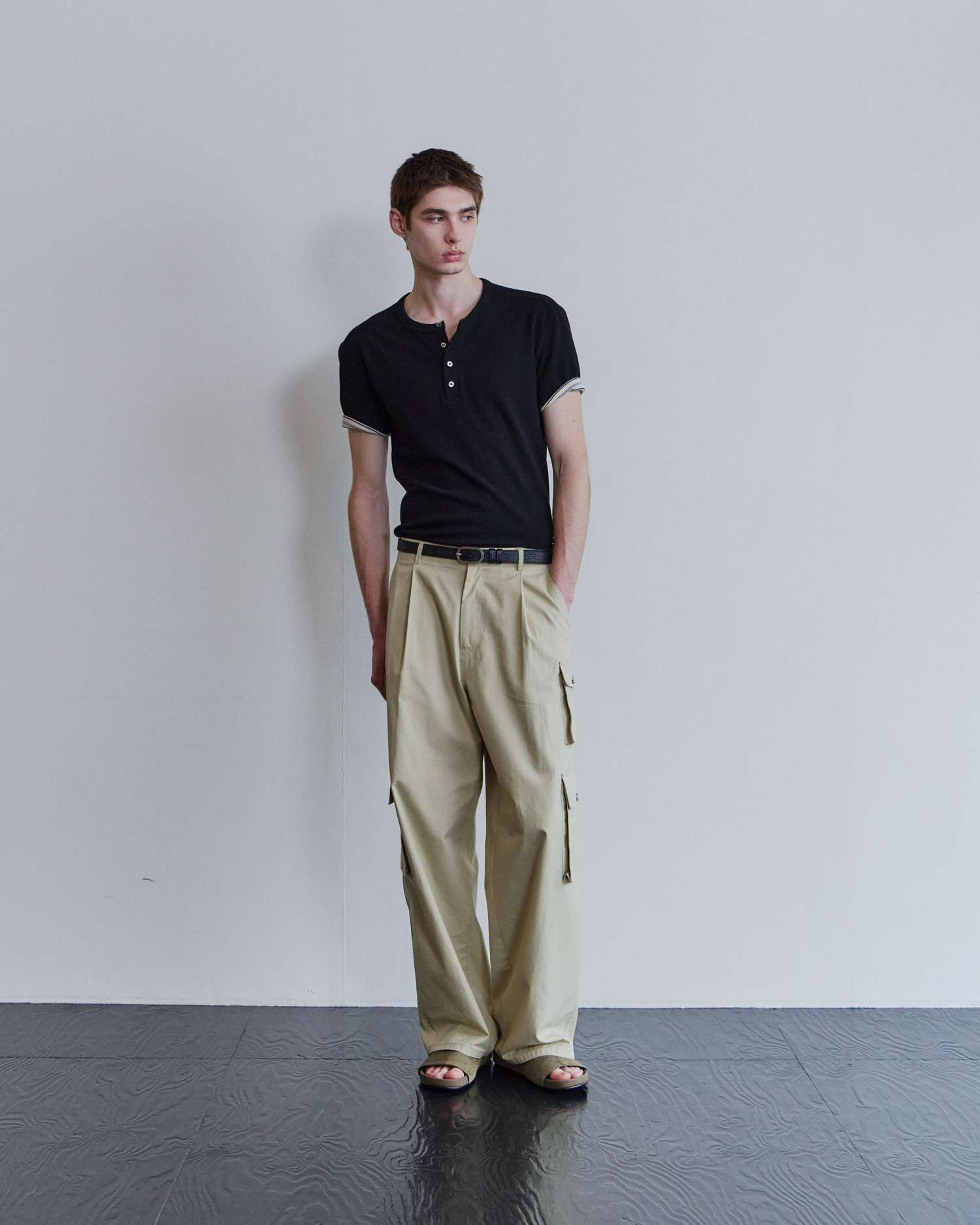[WAVINESS] Ribbed Layered Henley-Neck T-shirts - Black