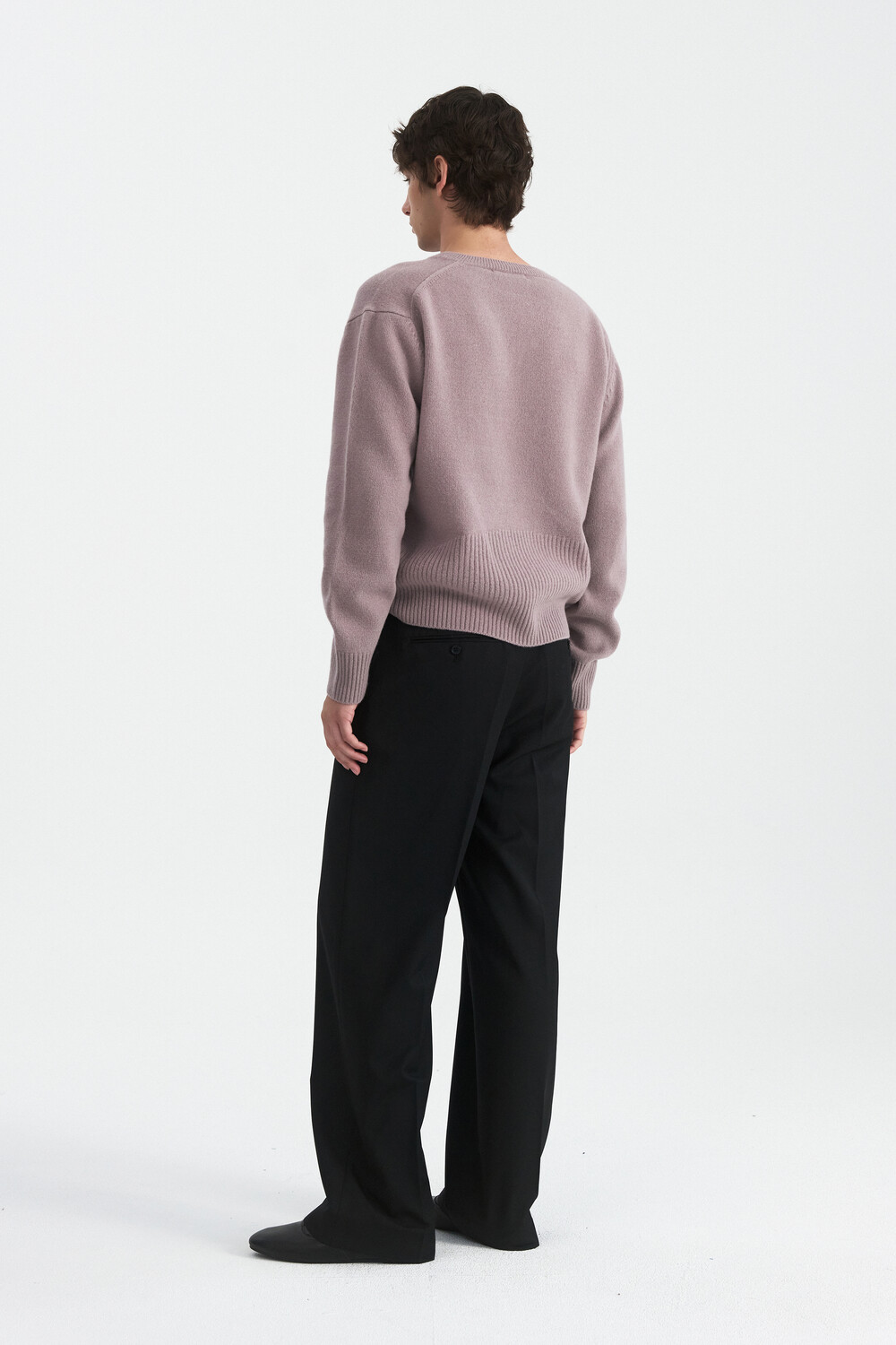 [WINDER] CONTOUR RIB WOOL V NECK SWEATER - MUTED LAVENDER
