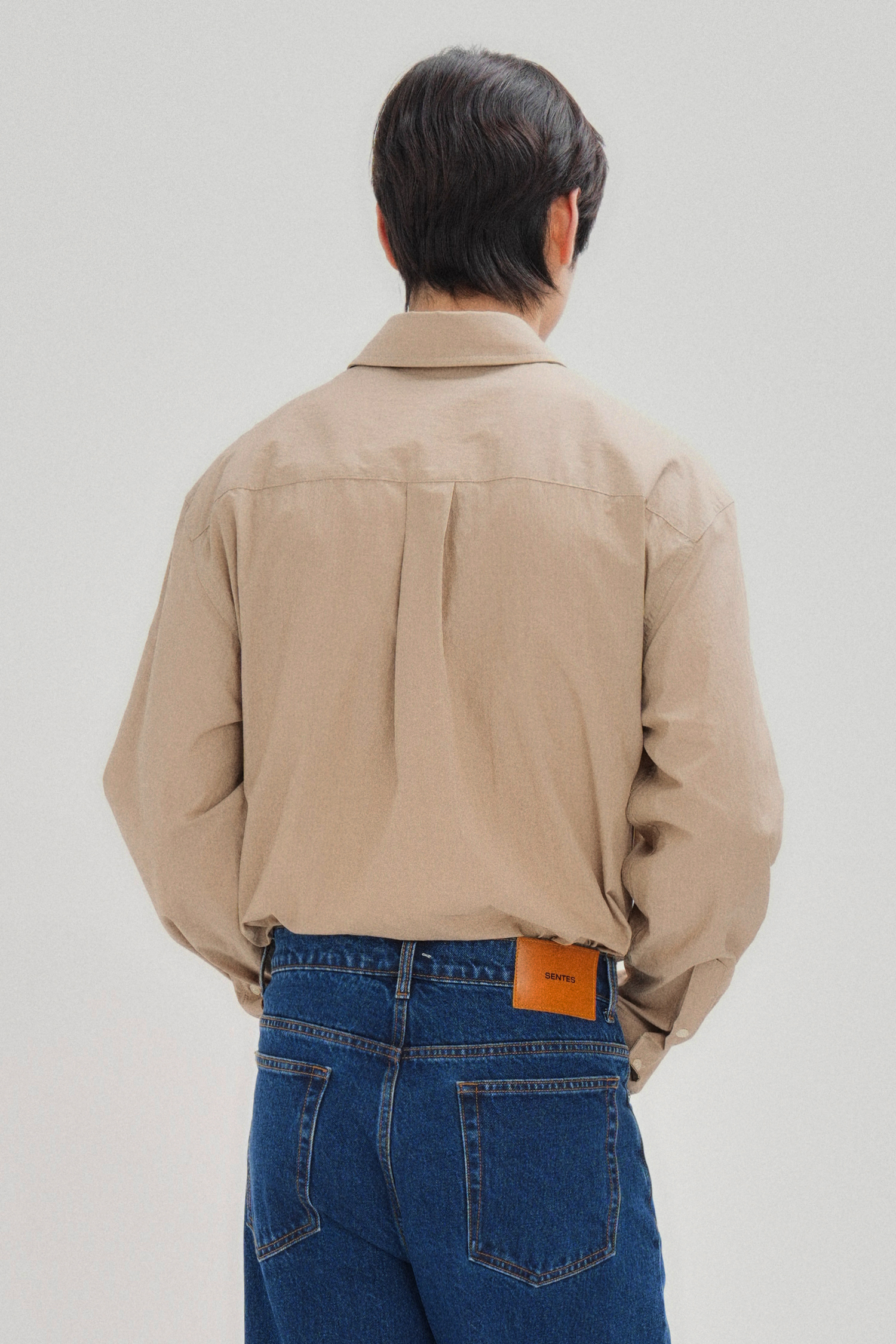 [SENTES] 리니어 워시드 셔츠 베이지