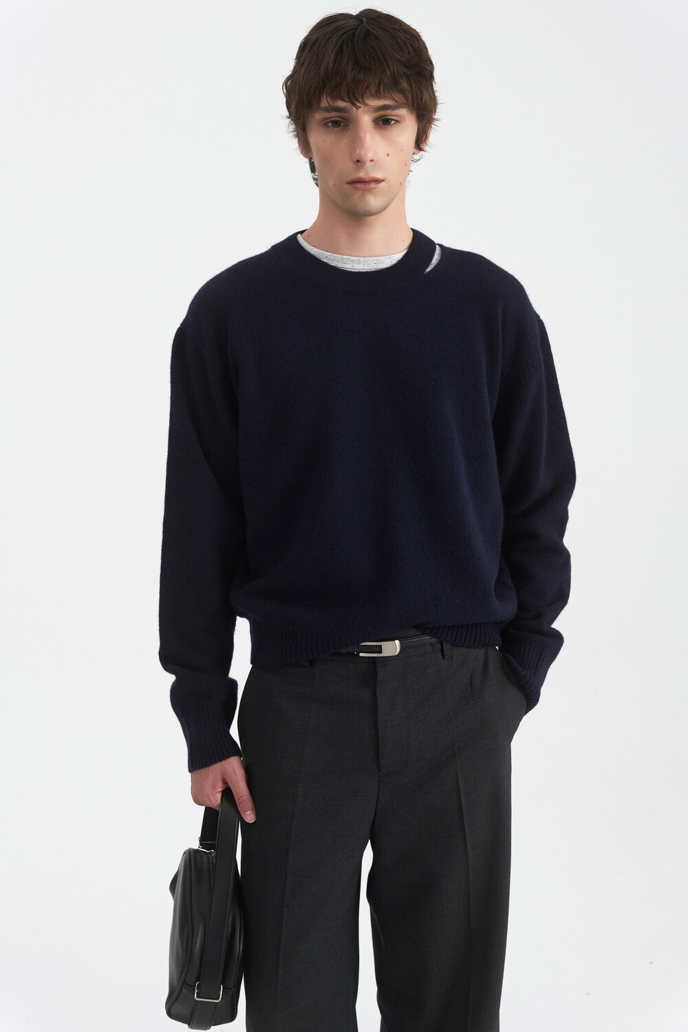 [WINDER] SLIT MERINO WOOL SWEATER - NAVY