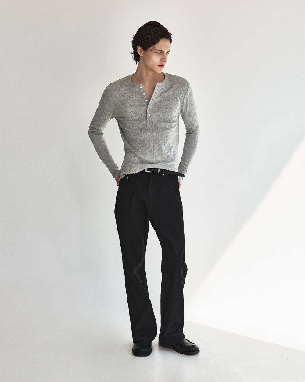 [kineto] Fine Cotton Ribbed Henley Top_Grey