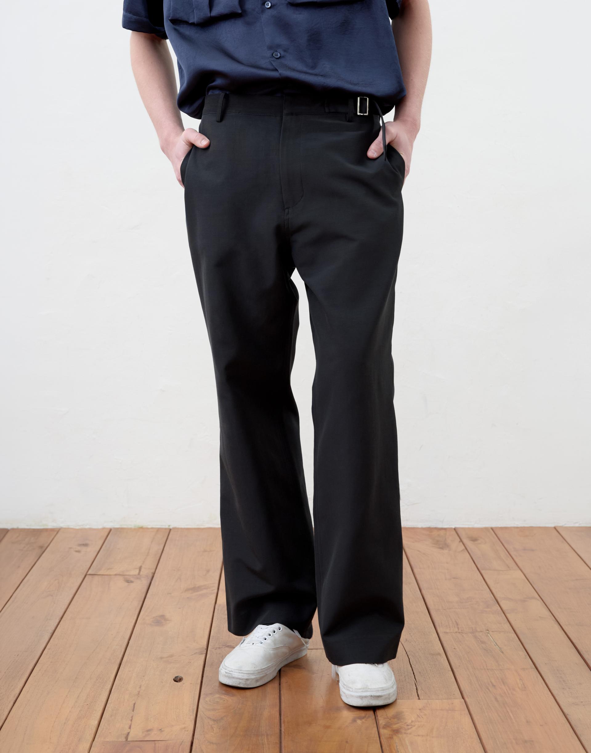 [MOOMYUNG] BOYISH TAILORED TROUSERS (BLACK)