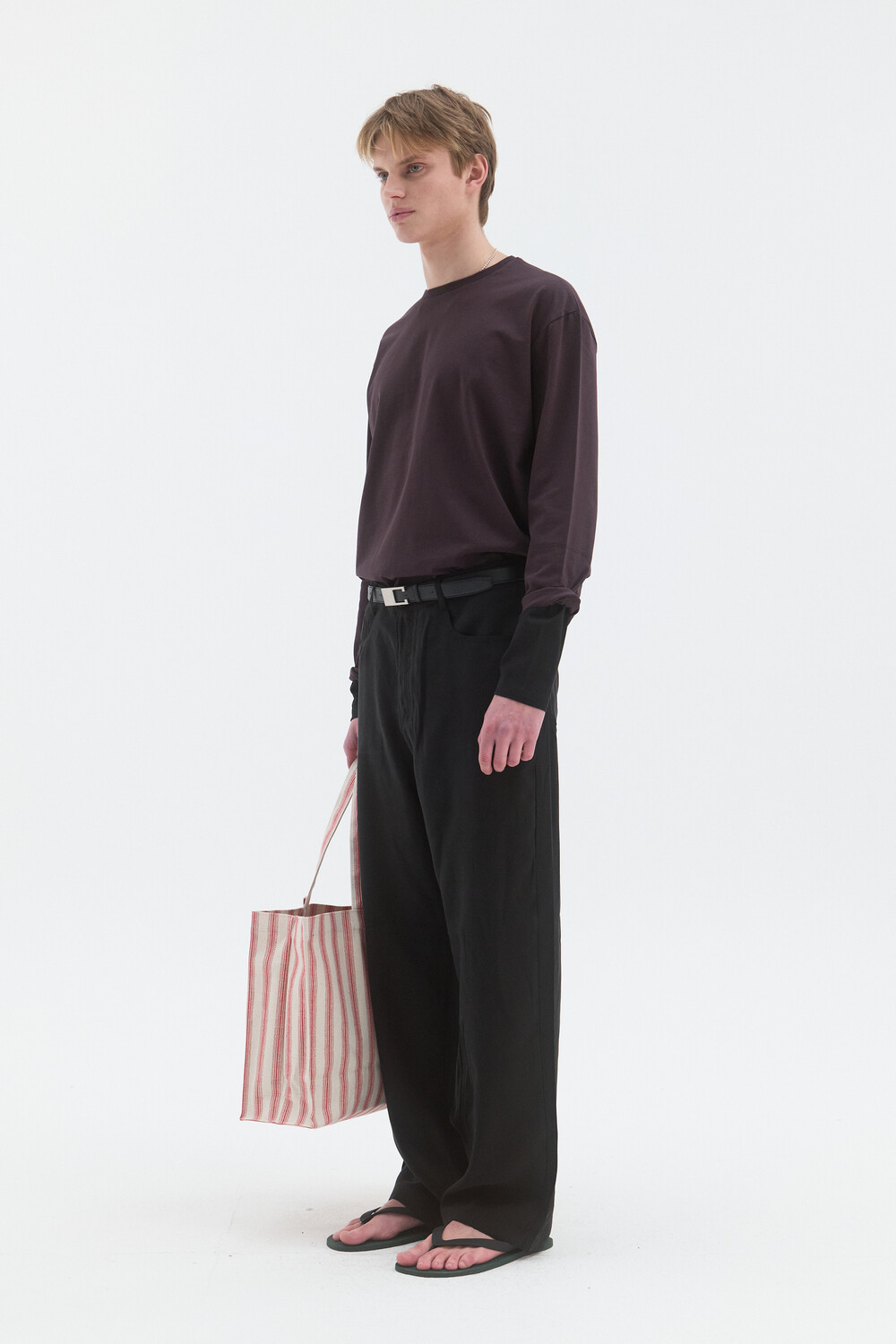 [WINDER] LAYERED SLEEVE JERSEY TOP - DARK PLUM / BLACK