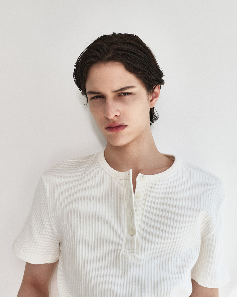 [kineto] Wale Cotton Henley Neck Top_White