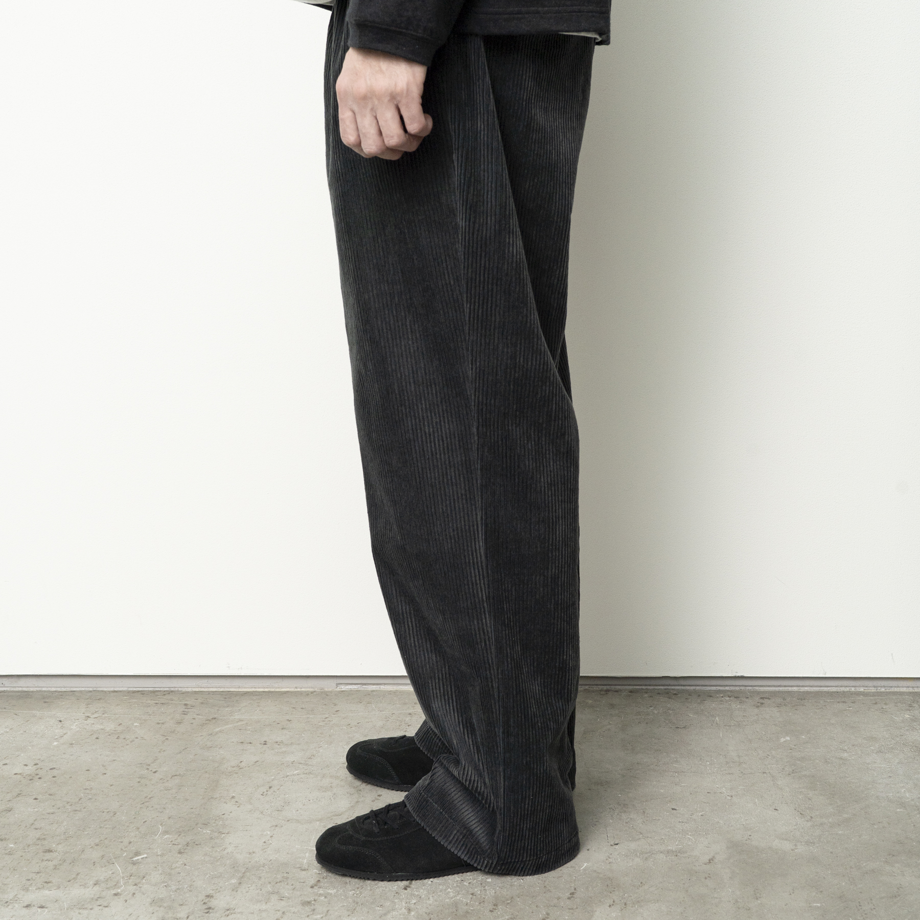 [STILL BY HAND] PT03263OS - Corduroy straight pants BLACK