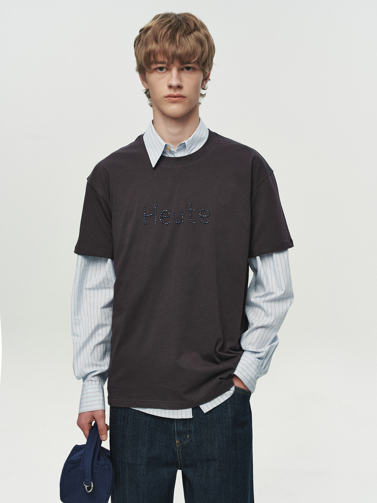 [HEUTE] BEADED LOGO T-SHIRT (DARK GREY)