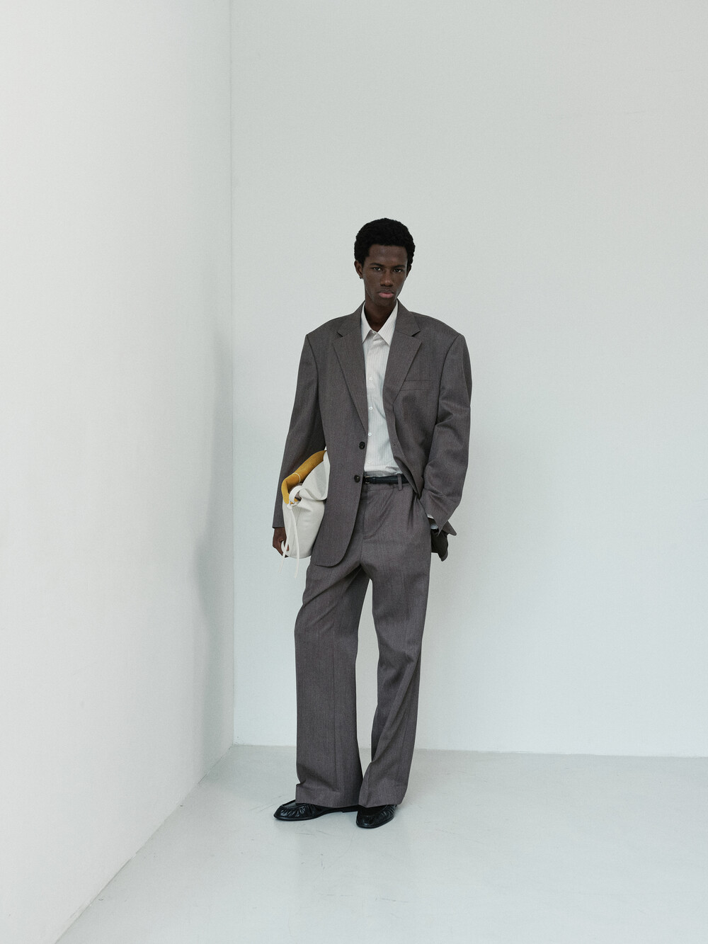 [WINDER] CORE WOOL SEMI-FLARED TROUSERS - MELANGE TAUPE