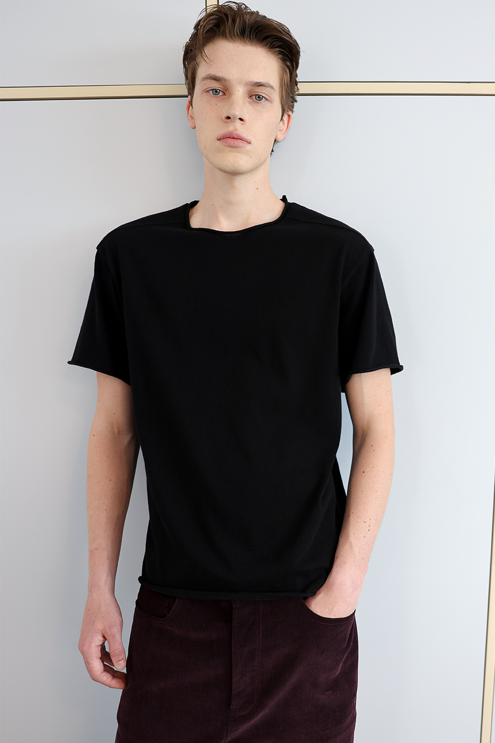 [ANYTIME LOREAK] YUCCA RAW-EDGE HALF KNIT - BLACK
