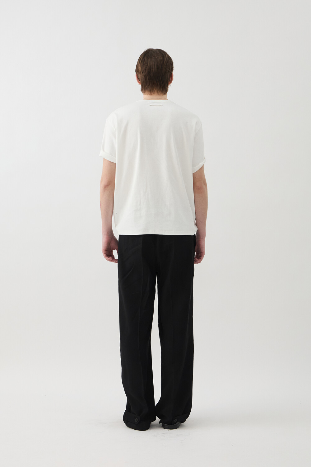[WINDER] SNAP HENLEY NECK SHORT TOP - OFF WHITE