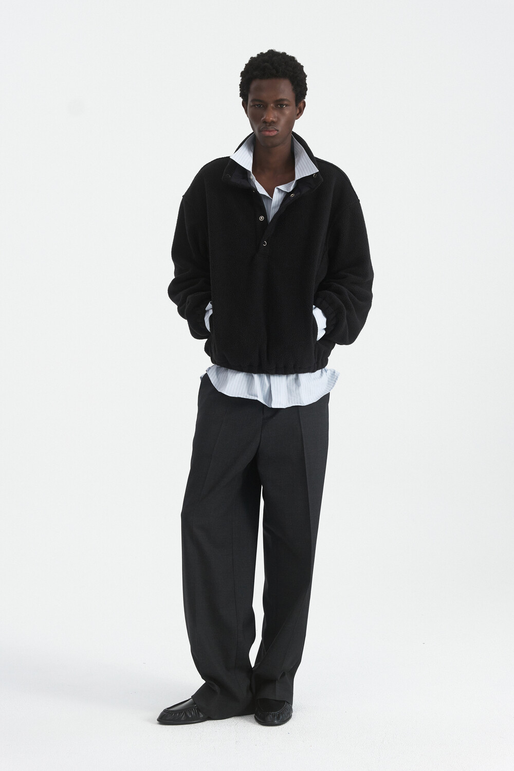 [WINDER] RING SNAP FLEECE PULL OVER -BLACK