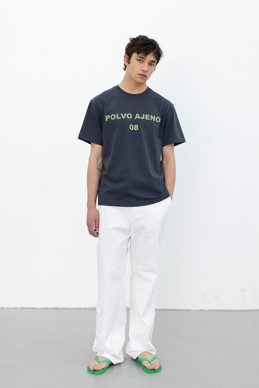 [ANYTIME LOREAK] PRIMROSE HALF TEE - CHARCOAL