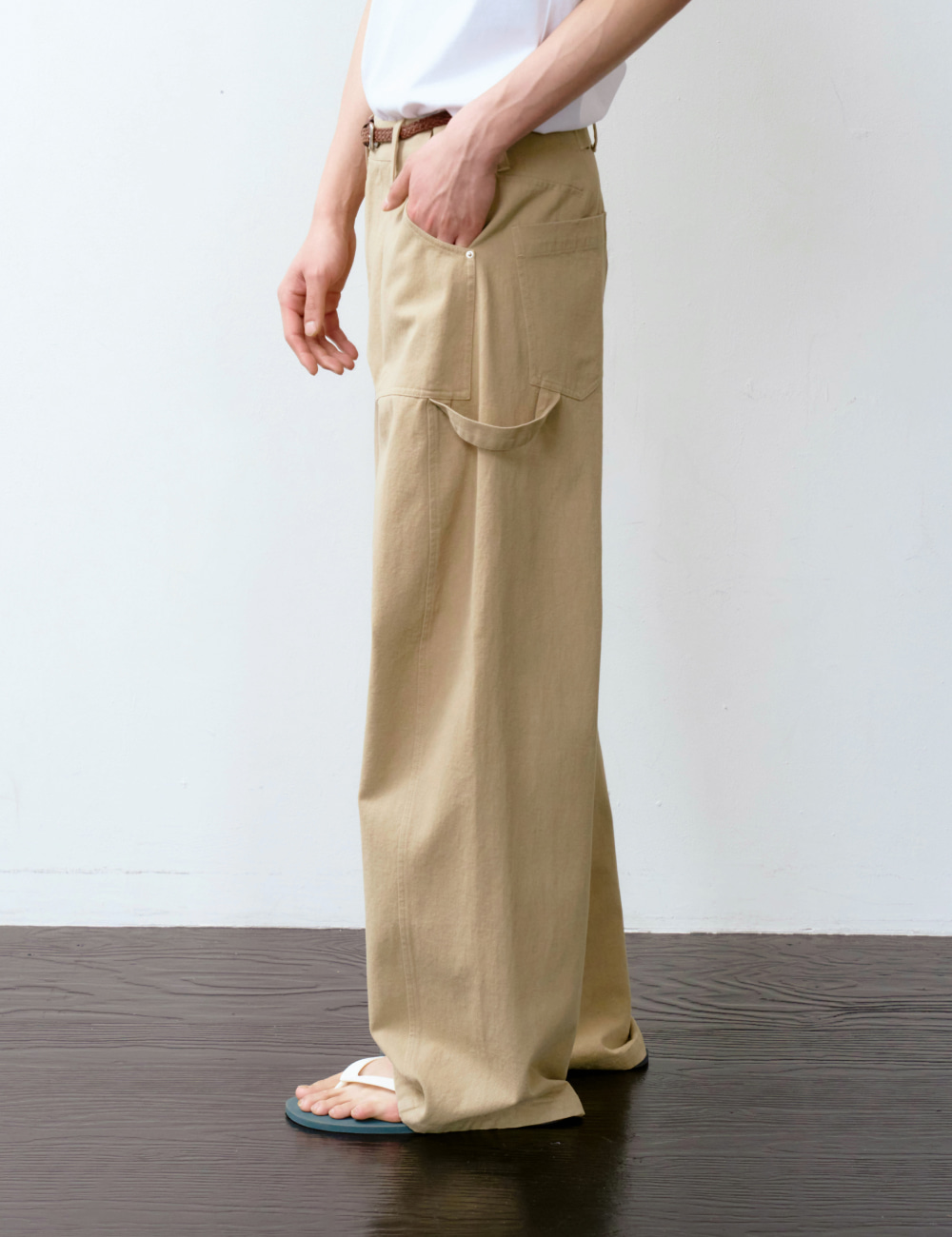 [GEN:RE] Arch Carpenter Chino Pants Beige