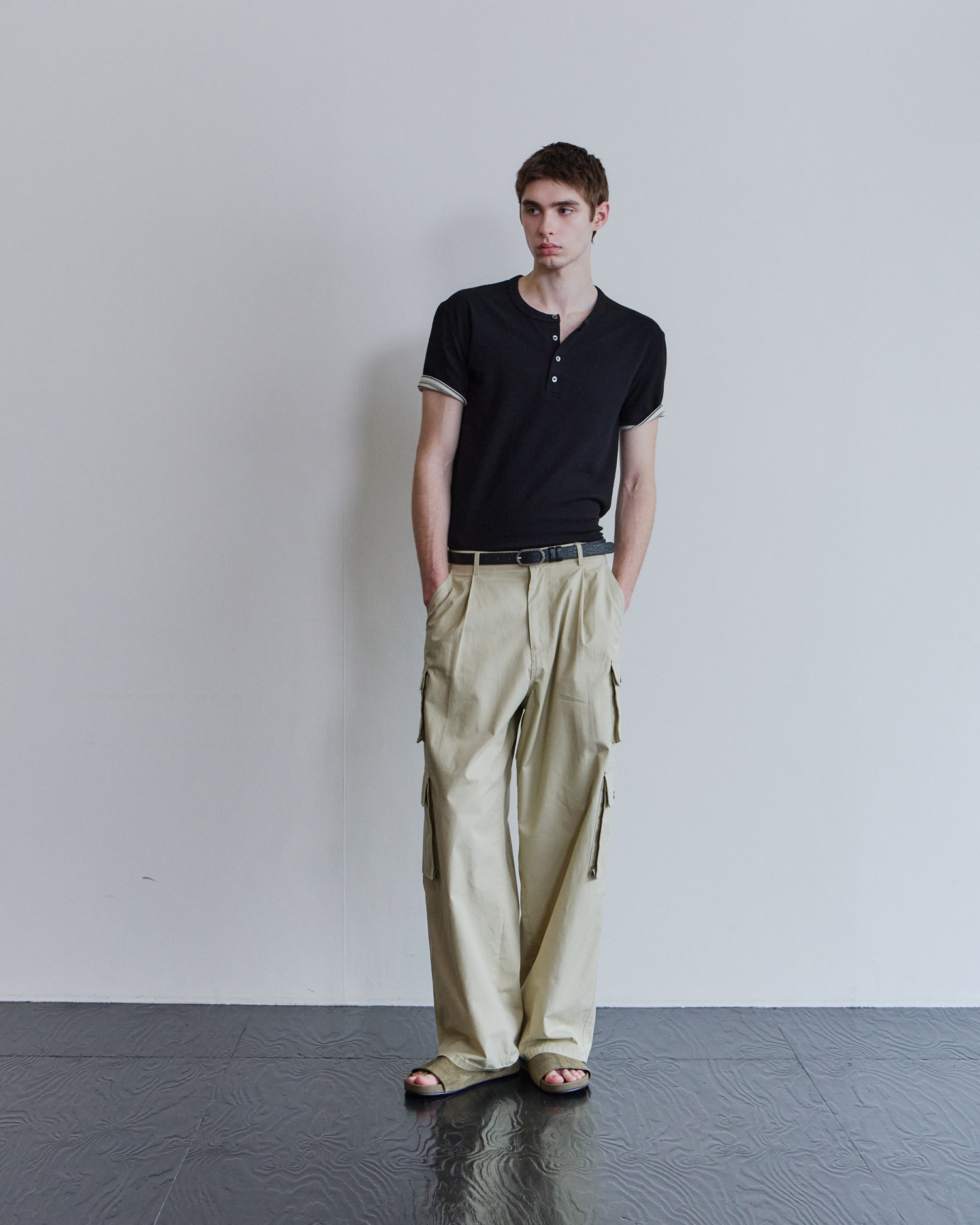 [WAVINESS] Ribbed Layered Henley-Neck T-shirts - Black