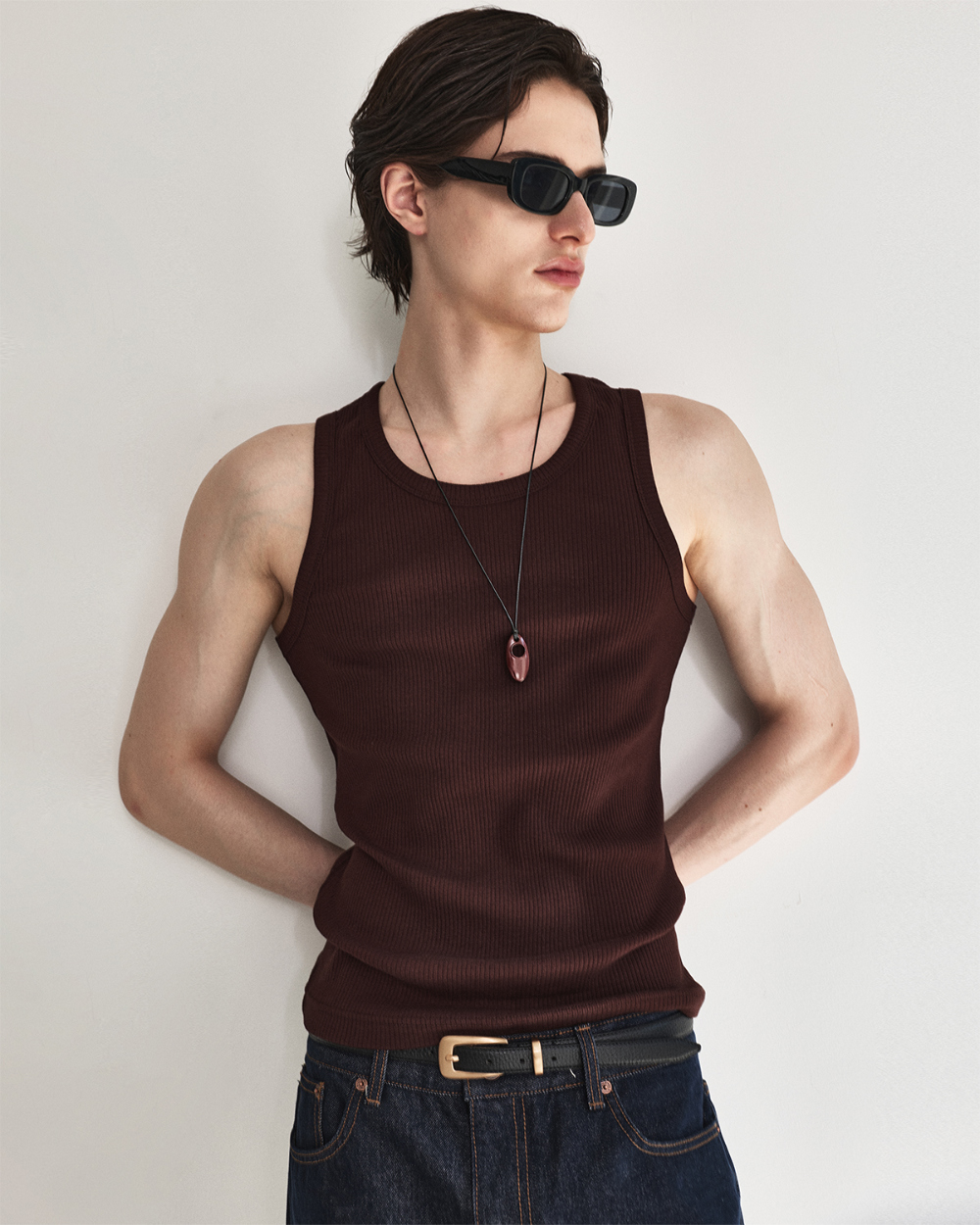 [kineto] Sleek Ribbed Sleeveless Top_Brown
