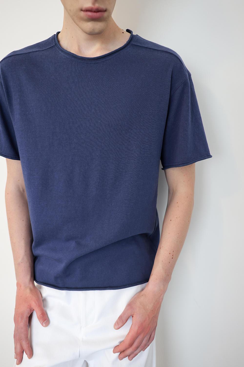 [ANYTIME LOREAK] YUCCA RAW-EDGE HALF KNIT -BLUE