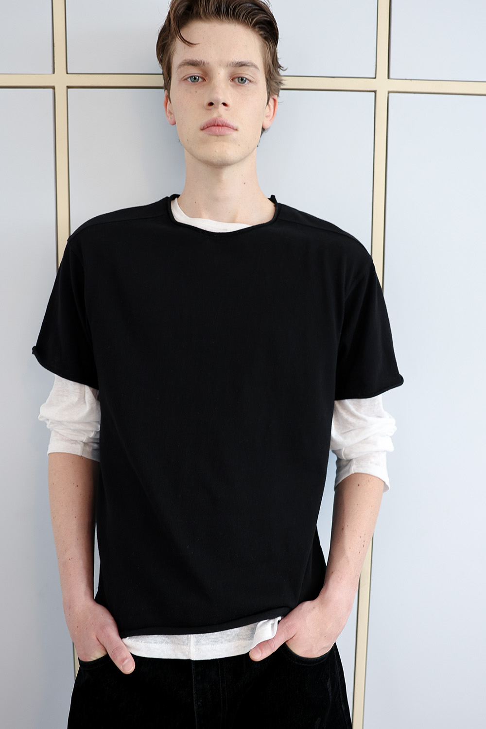 [ANYTIME LOREAK] YUCCA RAW-EDGE HALF KNIT - BLACK