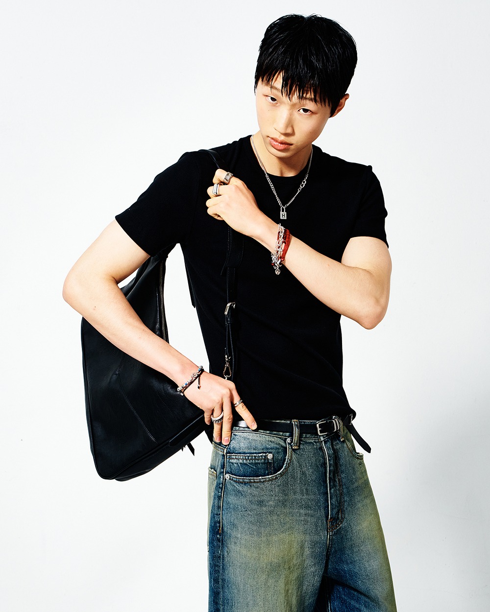 [HALEINE] SLIM RIBBED CREW NECK T-SHIRT BLACK (XT201)