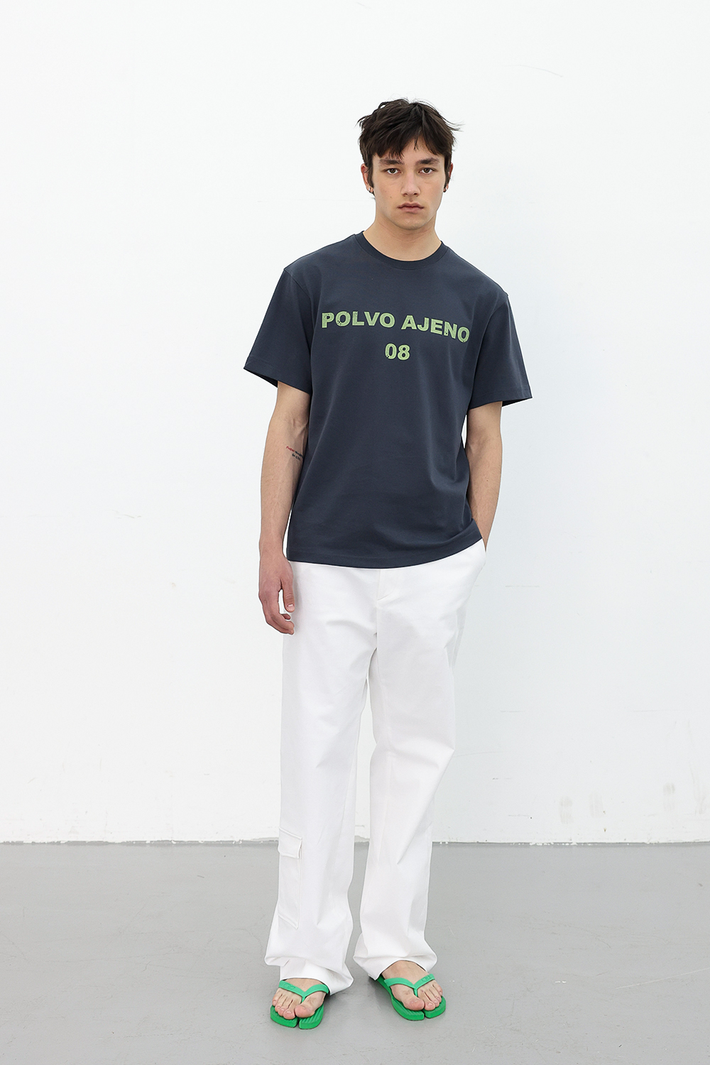 [ANYTIME LOREAK] PRIMROSE HALF TEE - CHARCOAL