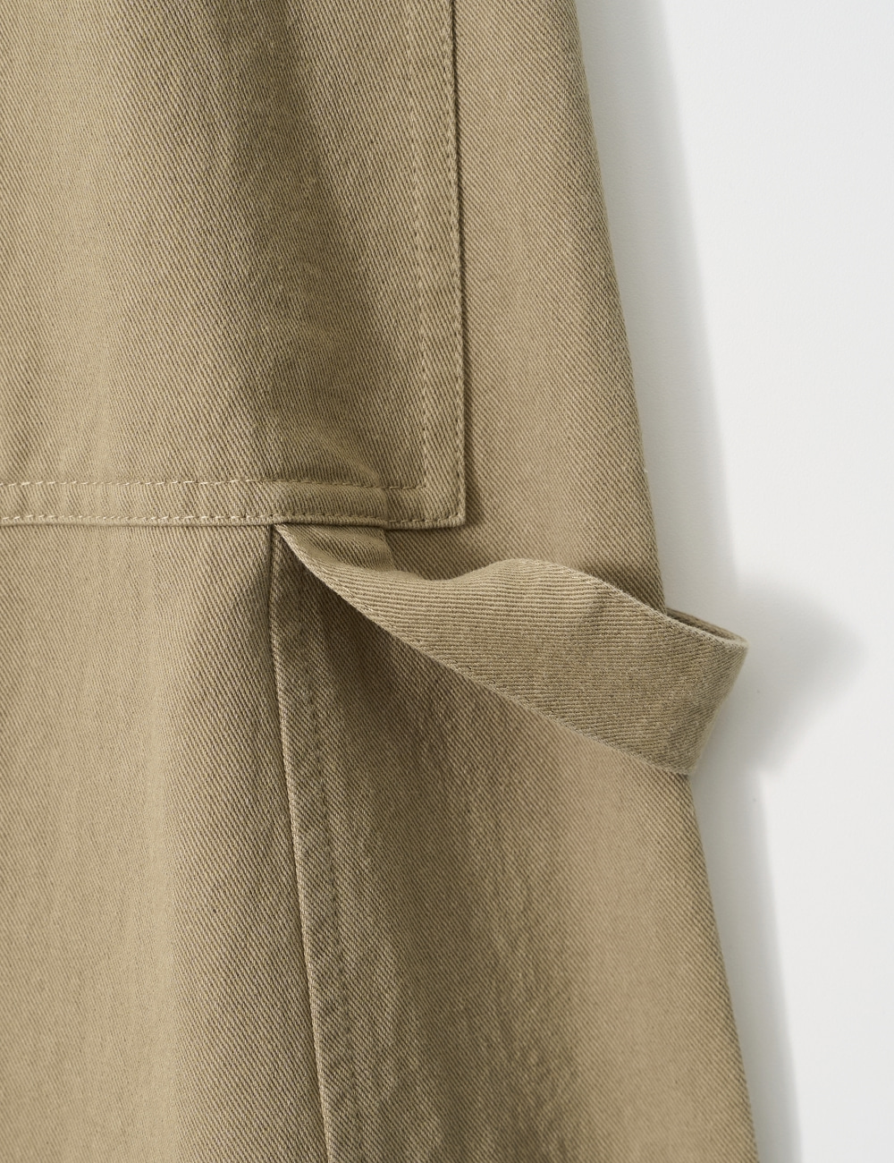 [GEN:RE] Arch Carpenter Chino Pants Beige