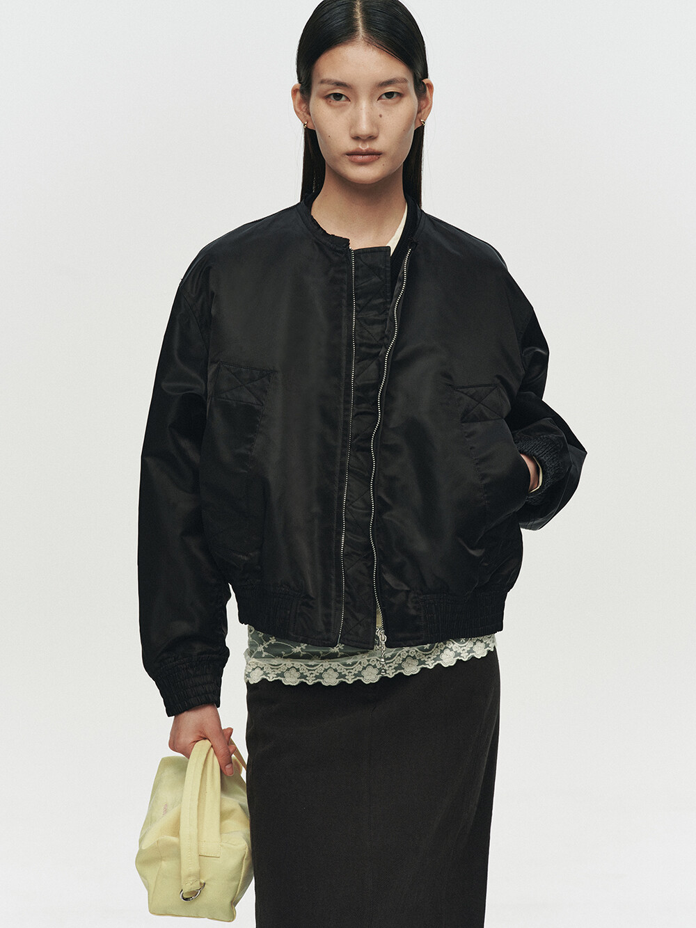 [HEUTE]FRAME COLLARLESS BOMBER JACKET (BLACK)