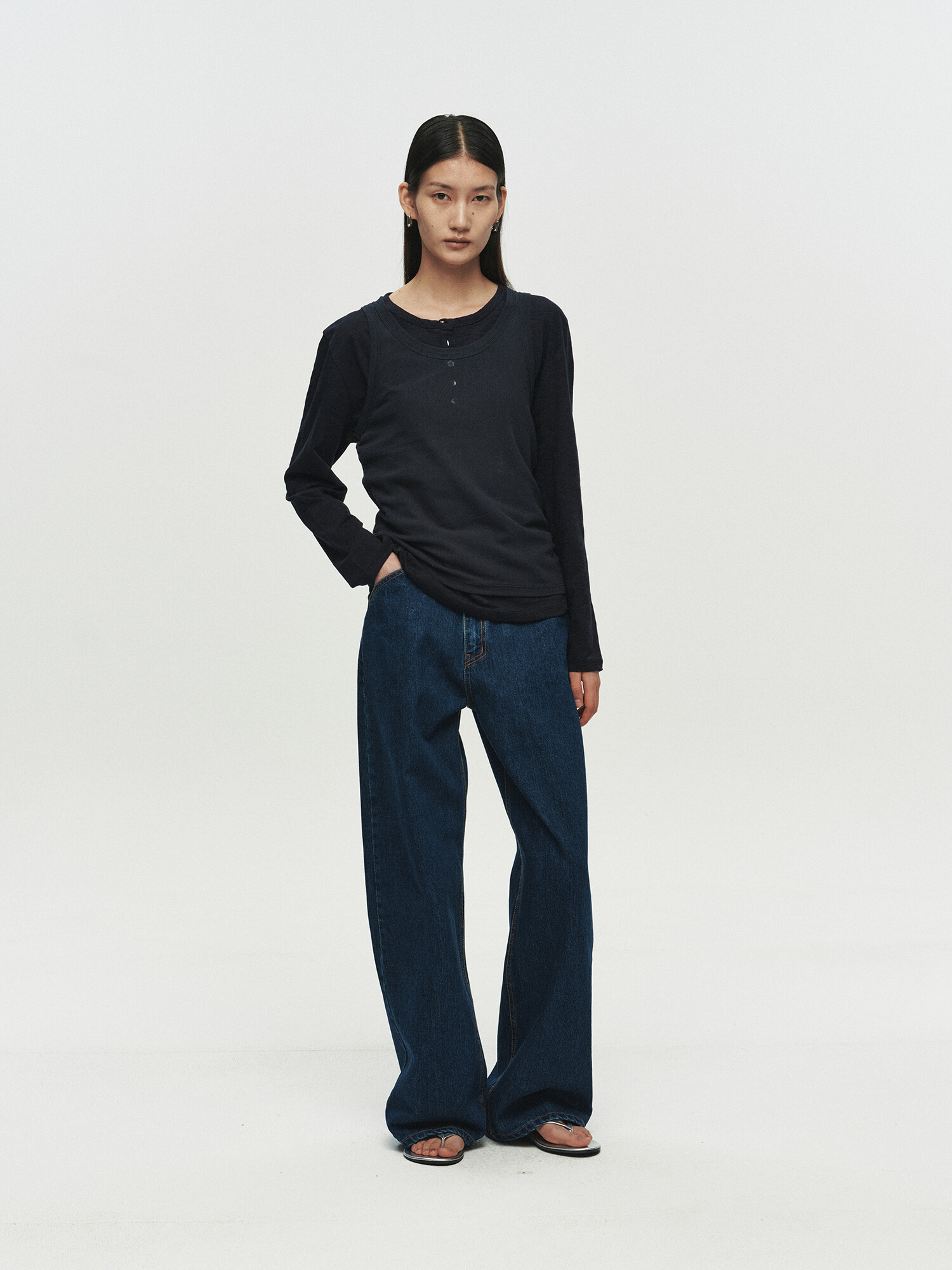 [HEUTE] BASE SLUB HENLEY NECK T-SHIRT (NAVY)