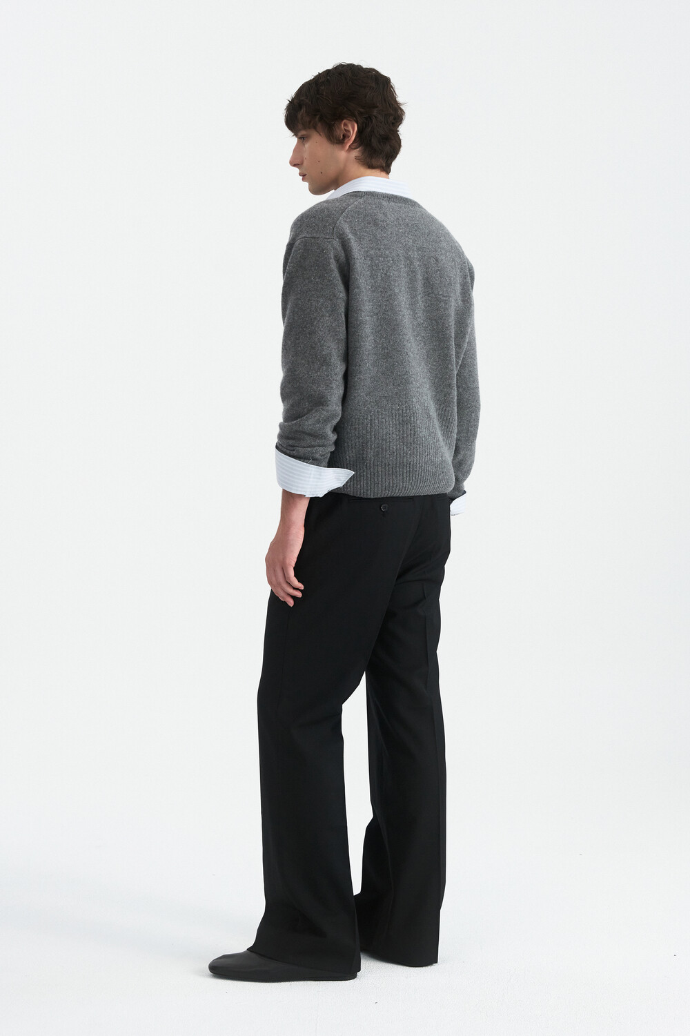 [WINDER] CONTOUR RIB WOOL V NECK SWEATER - MELANGE GREY