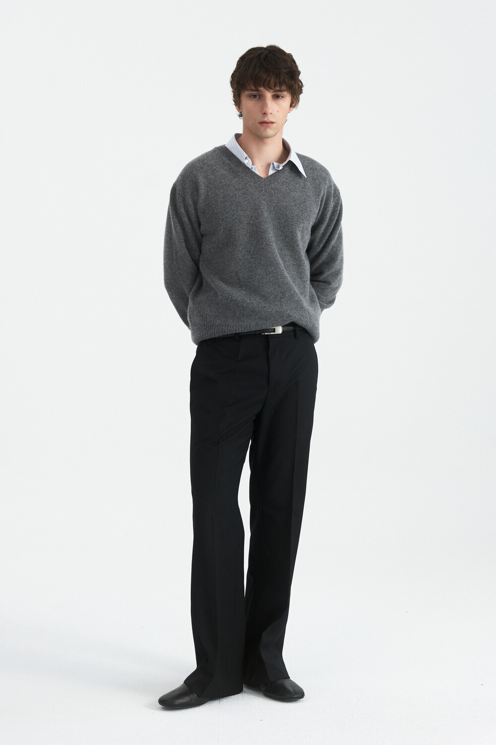 [WINDER] CORE WOOL SEMI-FLARED TROUSERS -BLACK