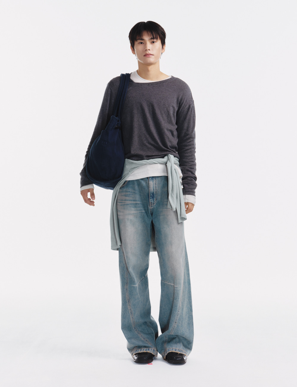 [GEN:RE] Pinched Neck Cut and Sew Wool Knit Charcoal