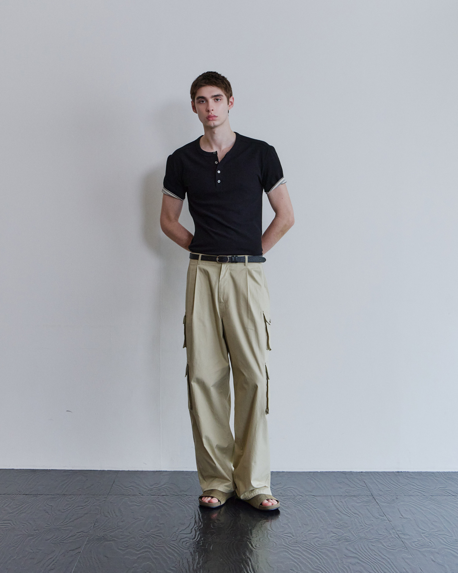 [WAVINESS] Ribbed Layered Henley-Neck T-shirts - Black