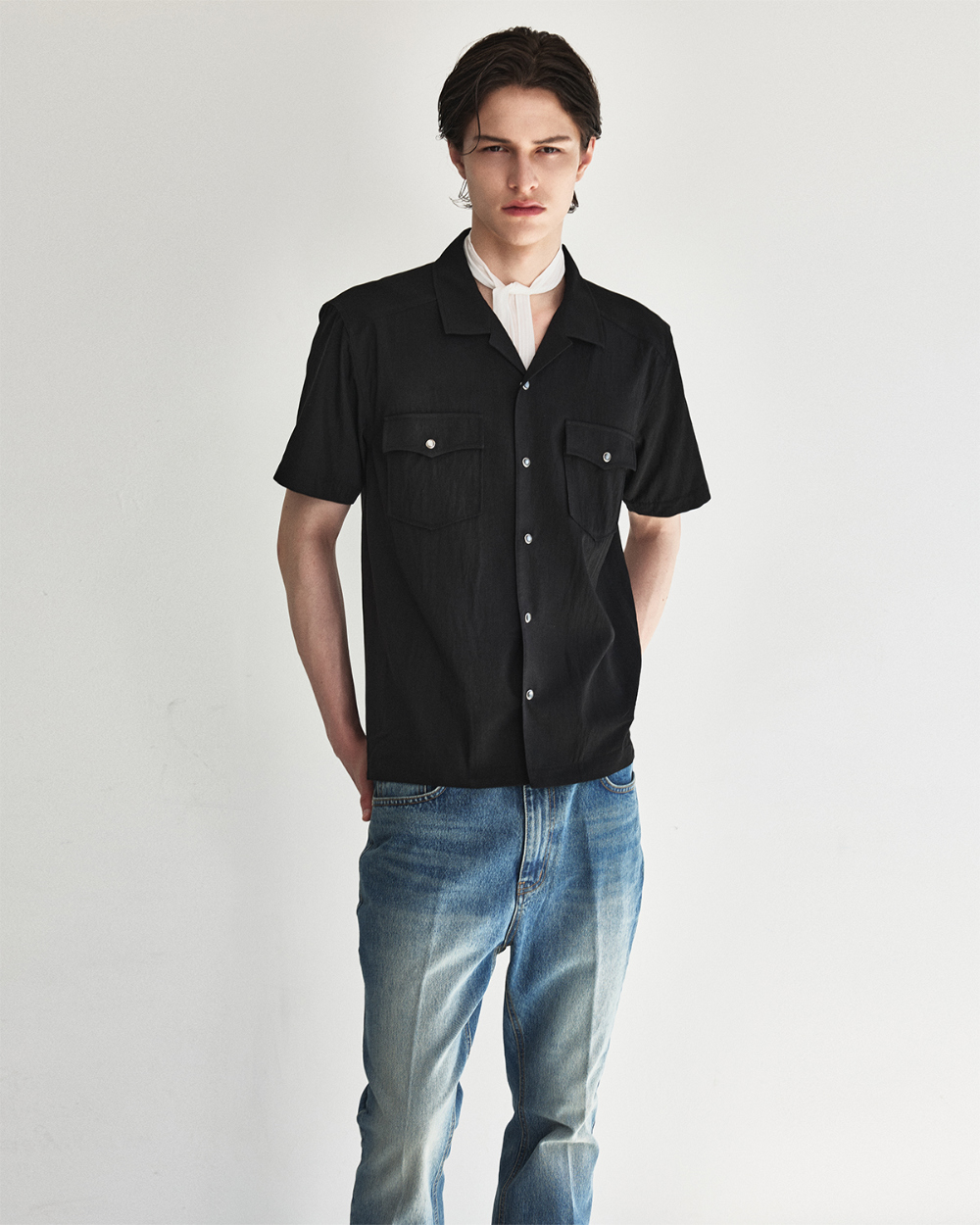 [kineto] Éclat Snap Open Collar Shirt_Black