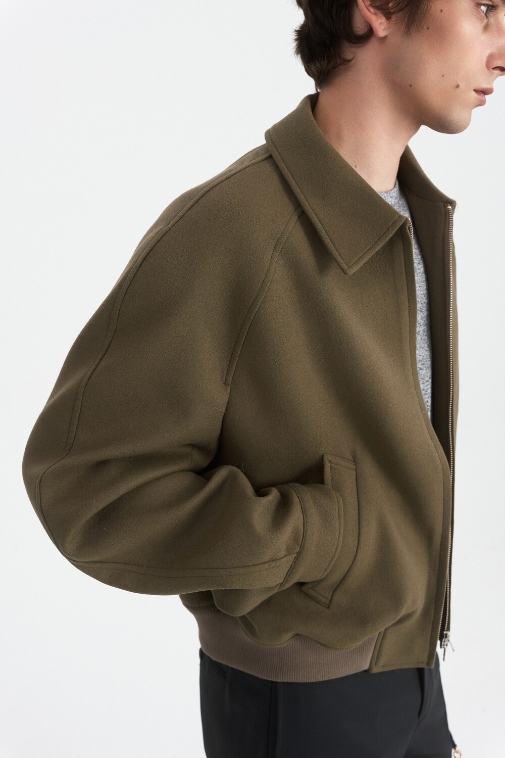 [WINDER] RAGLAN WOOL CROP BLOUSON - TAUPE BROWN