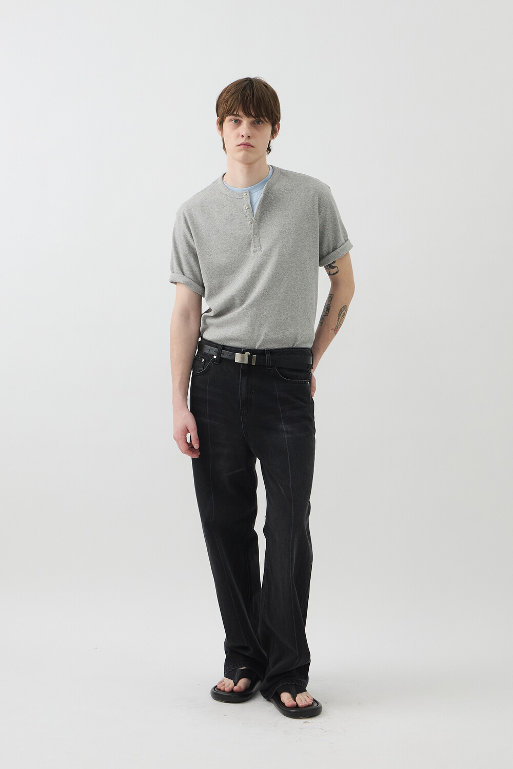 [WINDER] SNAP HENLEY NECK SHORT TOP - MELANGE GREY