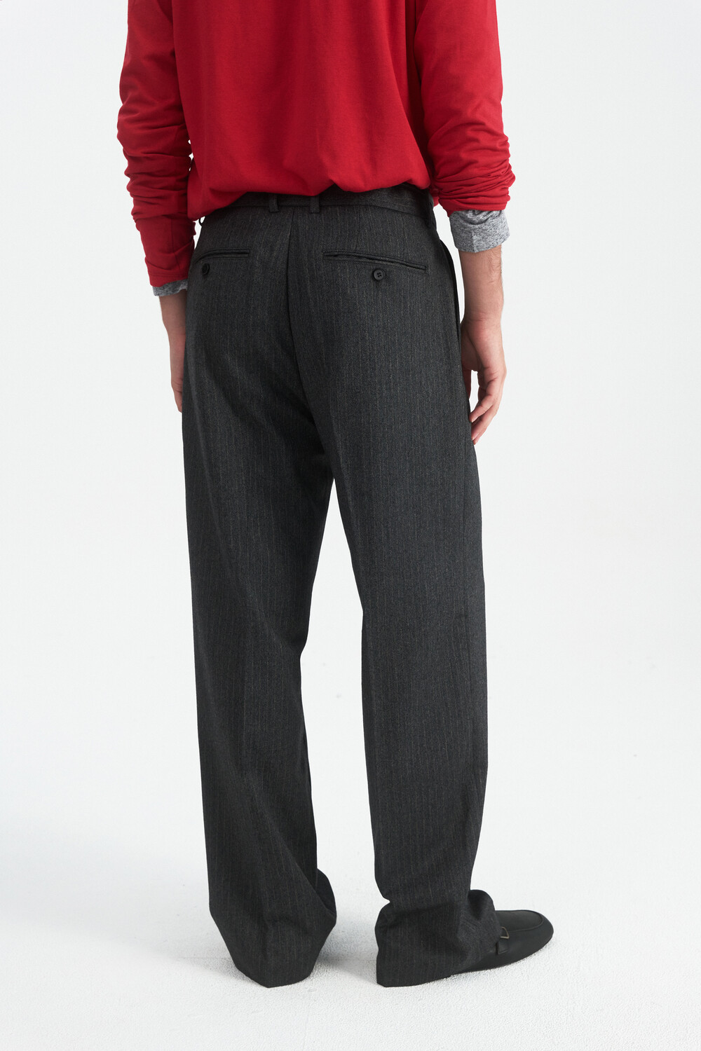 [WINDER] PLEATED WOOL TROUSERS - HARRINGBON CHARCOAL