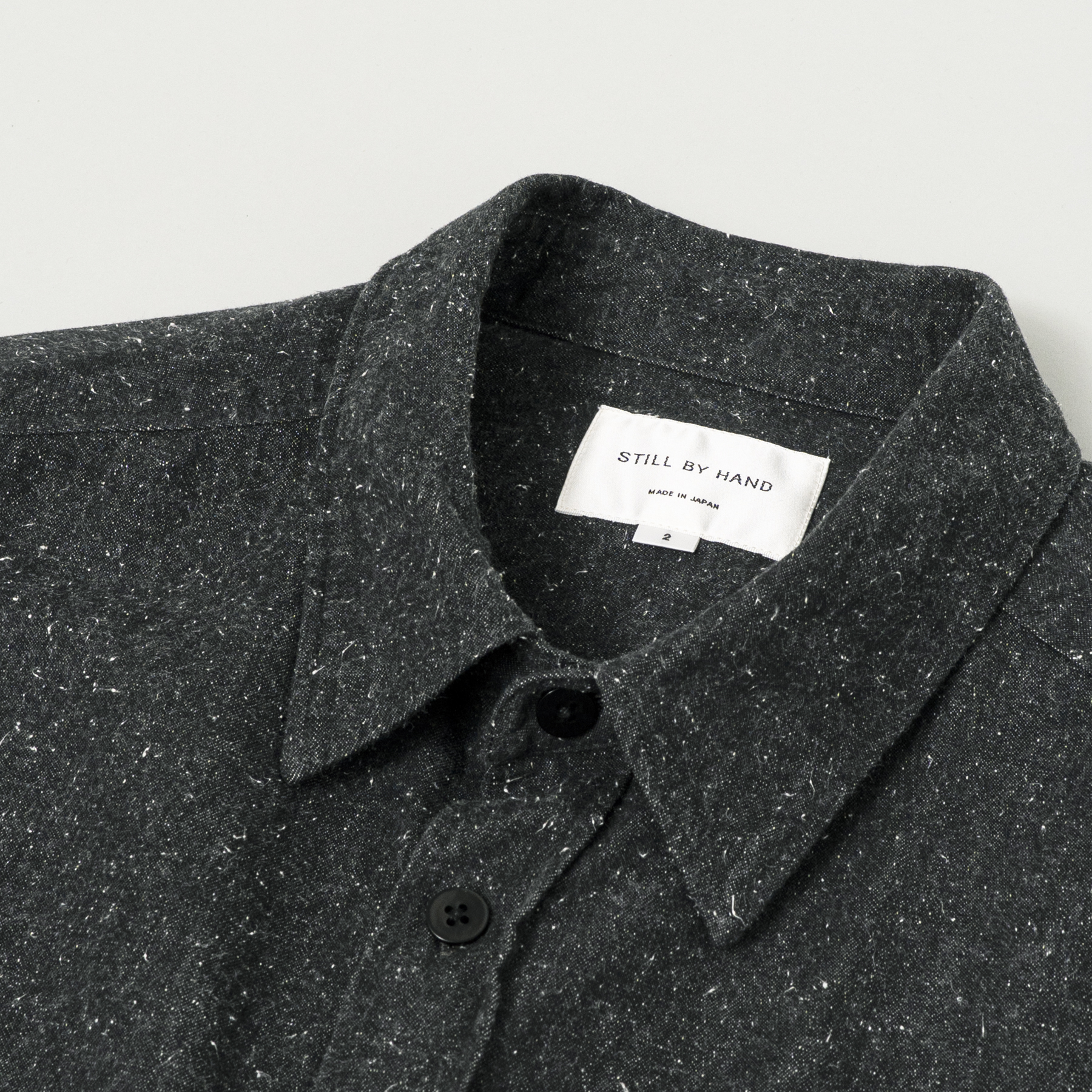 [STILL BY HAND] SH01263OS - Silk nep over shirt CHARCOAL