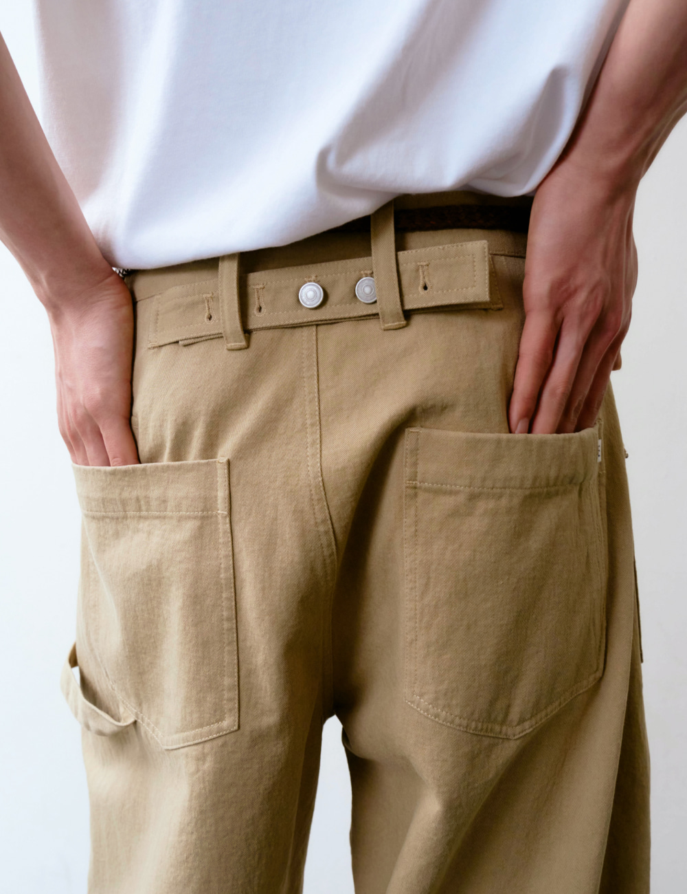[GEN:RE] Arch Carpenter Chino Pants Beige