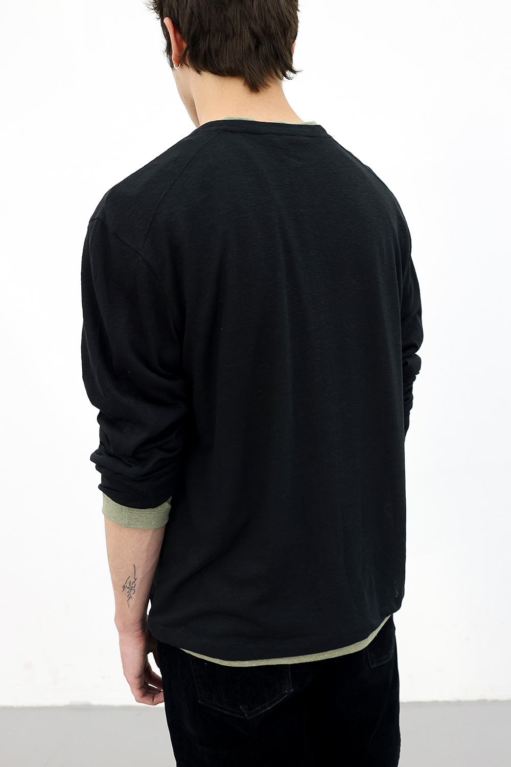 [ANYTIME LOREAK] CAMELLIA LAYERED TEE - KHAKI/BLACK
