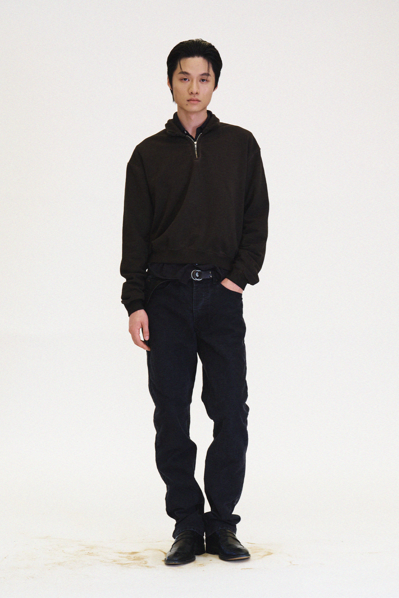 [SURFACE EDITION] OVERDYED HALF ZIP SWEAT CHARCOAL