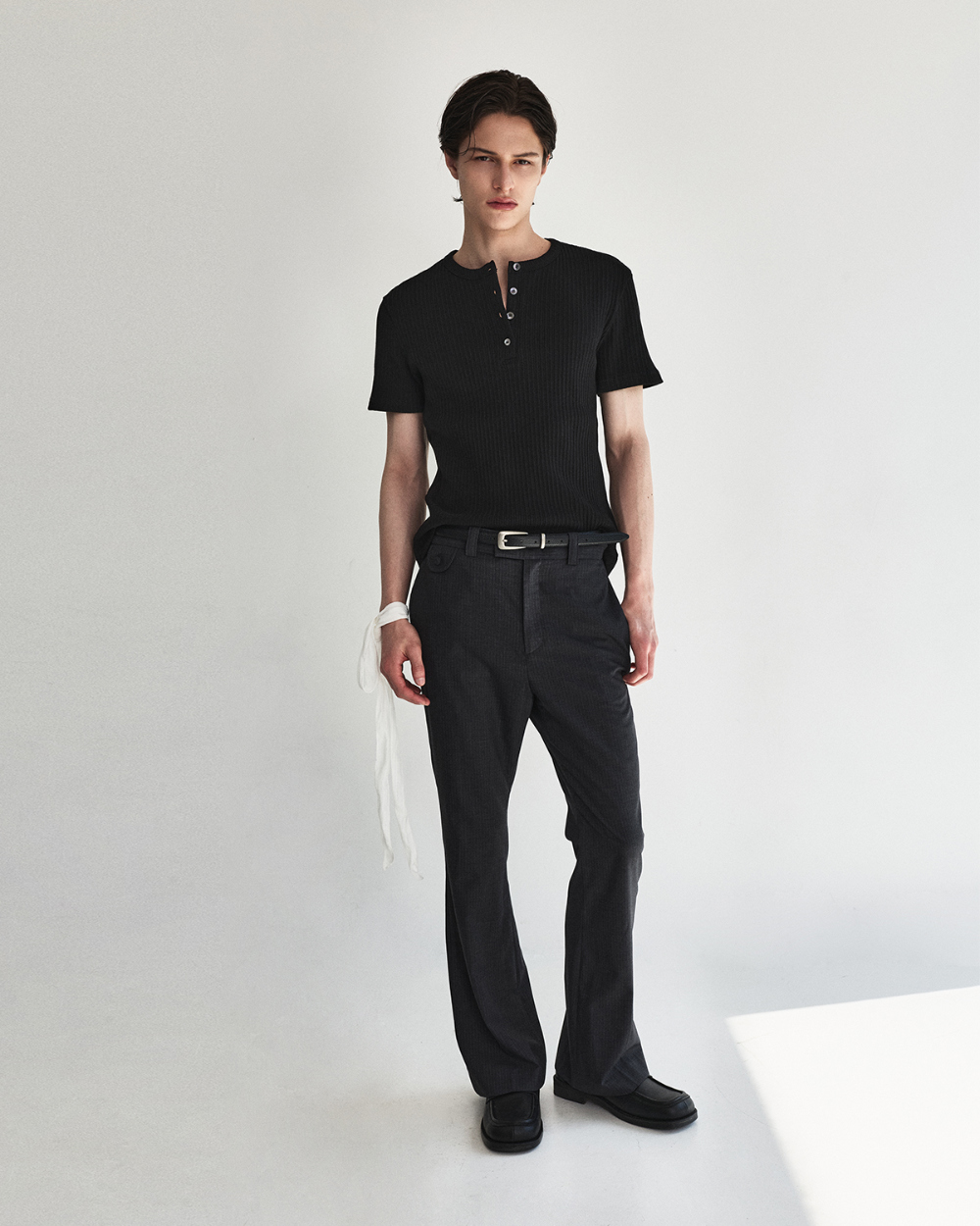 [kineto] Wale Cotton Henley Neck Top_Black