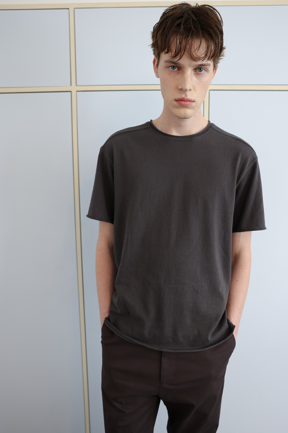 [ANYTIME LOREAK] YUCCA RAW-EDGE HALF KNIT -CHARCOAL