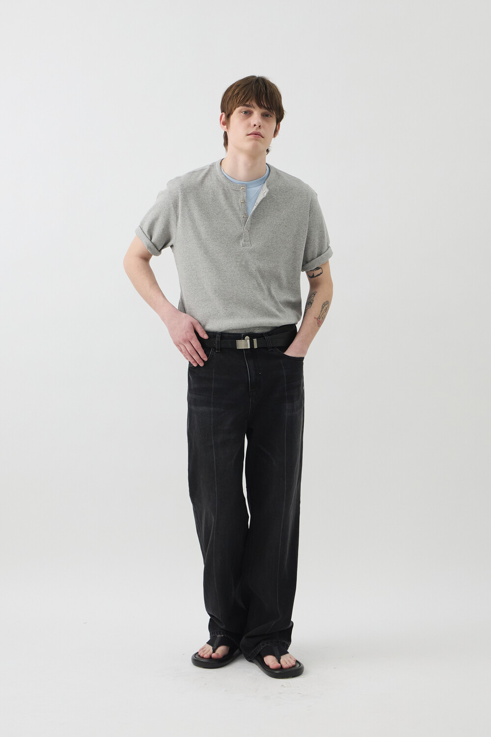 [WINDER] SNAP HENLEY NECK SHORT TOP - MELANGE GREY