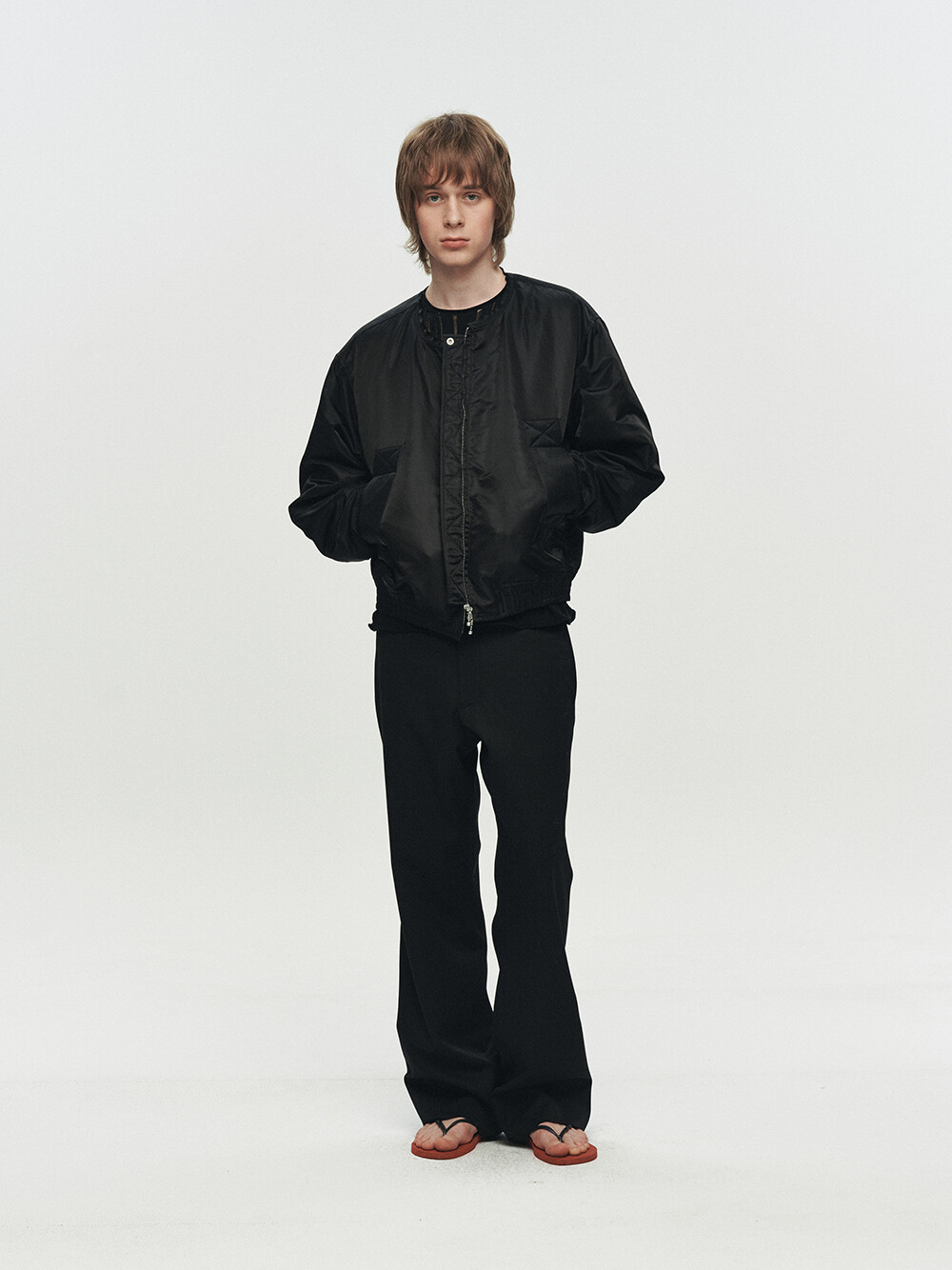 [HEUTE]FRAME COLLARLESS BOMBER JACKET (BLACK)