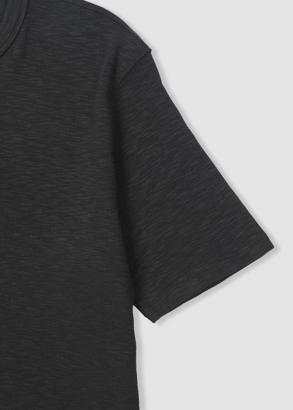 [WINDER x 103 MONSIEUR EXCLUSIVE]] SNAP HENLEY NECK SHORT TOP - CHAROCAL [103 MONSIEUR EXCLUSIVE]