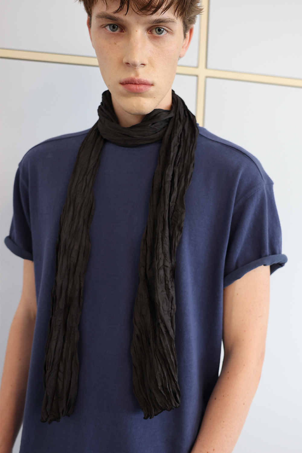 [ANYTIME LOREAK] YUCCA RAW-EDGE HALF KNIT -BLUE