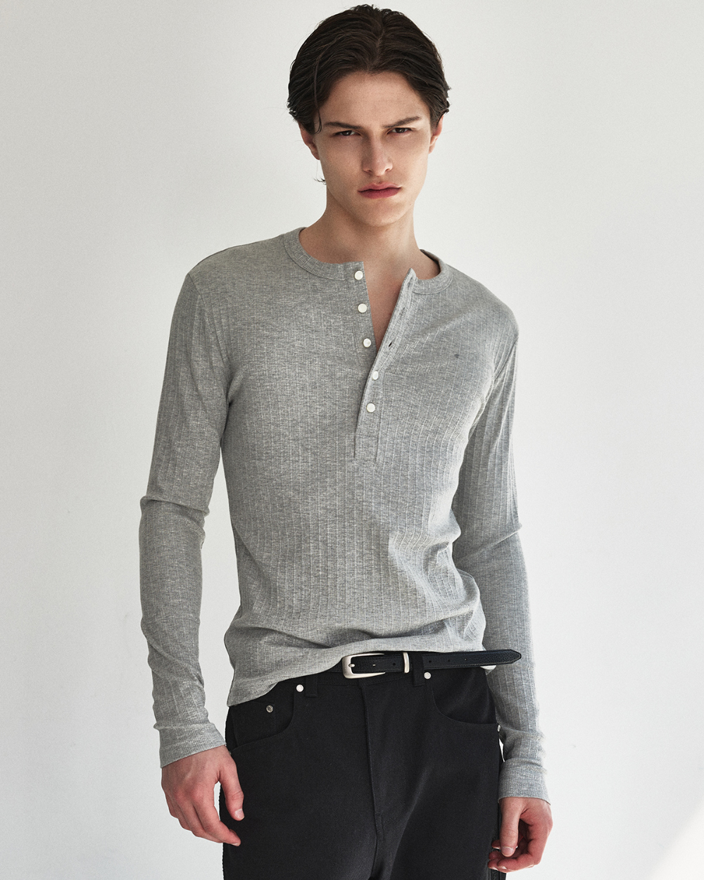 [kineto] Fine Cotton Ribbed Henley Top_Grey