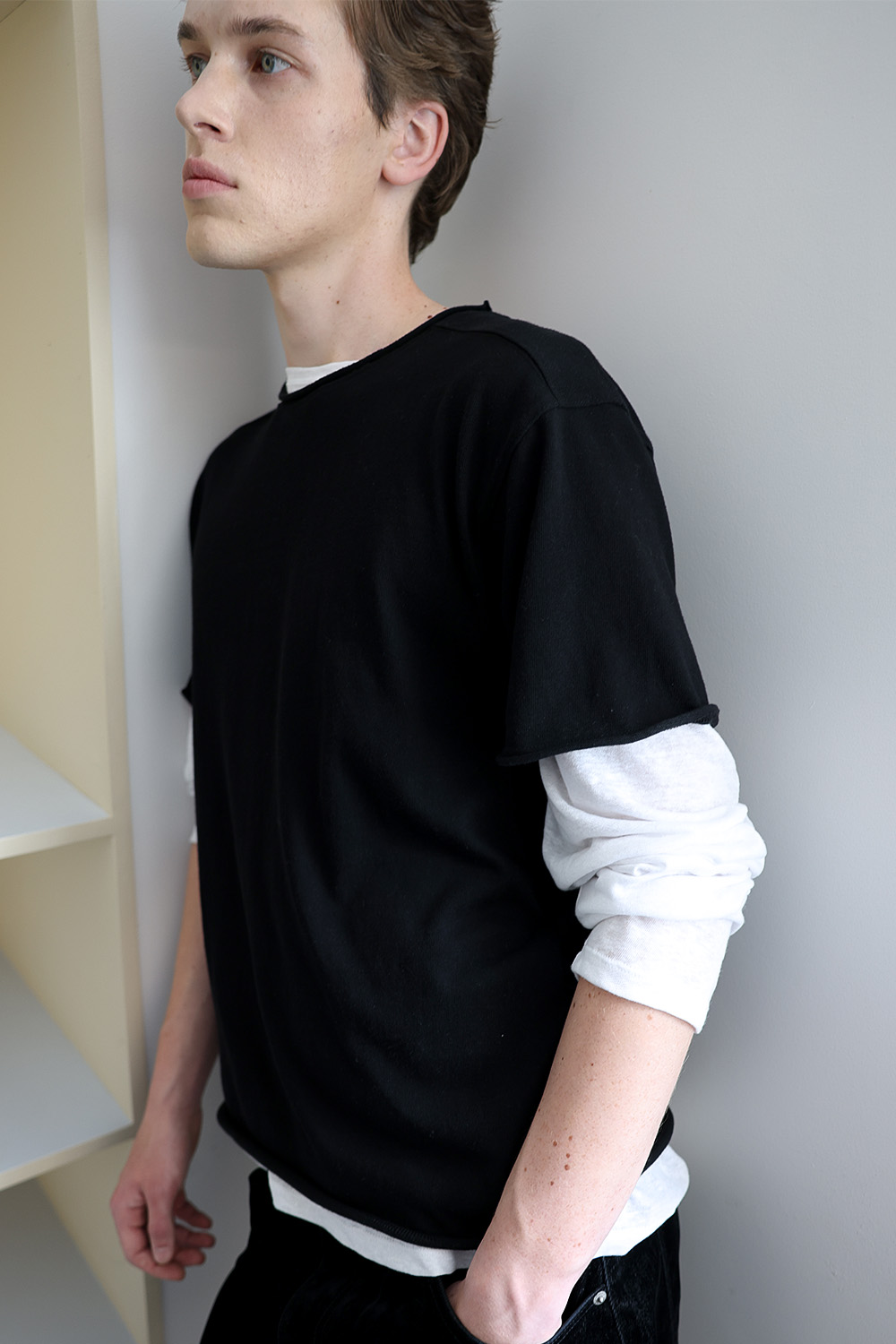 [ANYTIME LOREAK] YUCCA RAW-EDGE HALF KNIT - BLACK