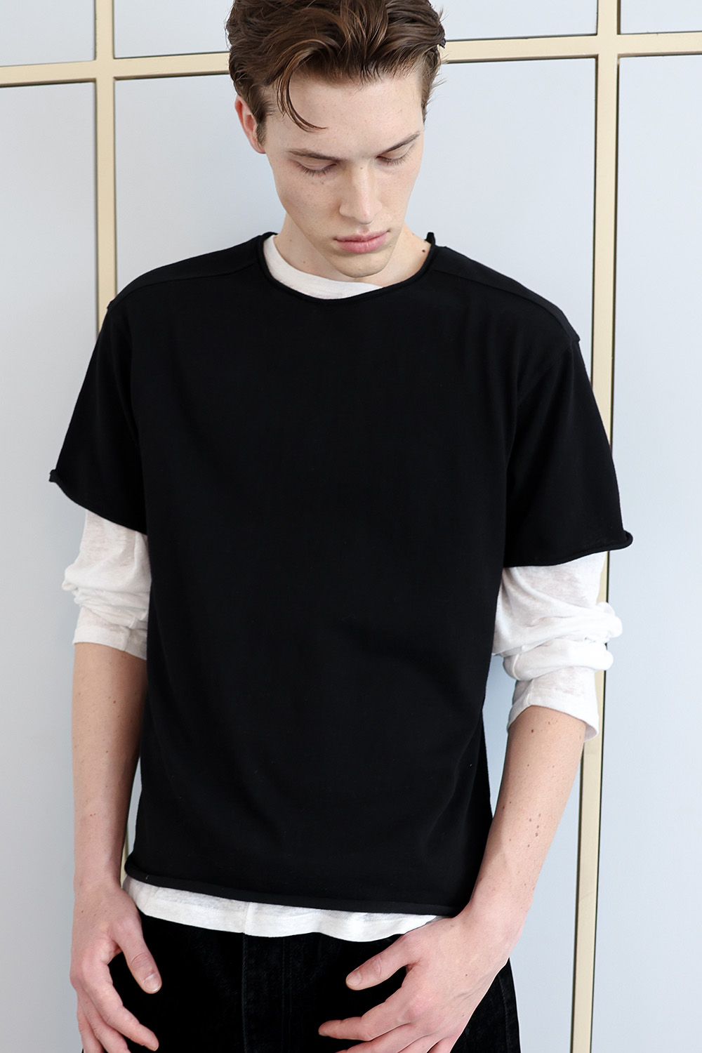 [ANYTIME LOREAK] YUCCA RAW-EDGE HALF KNIT - BLACK