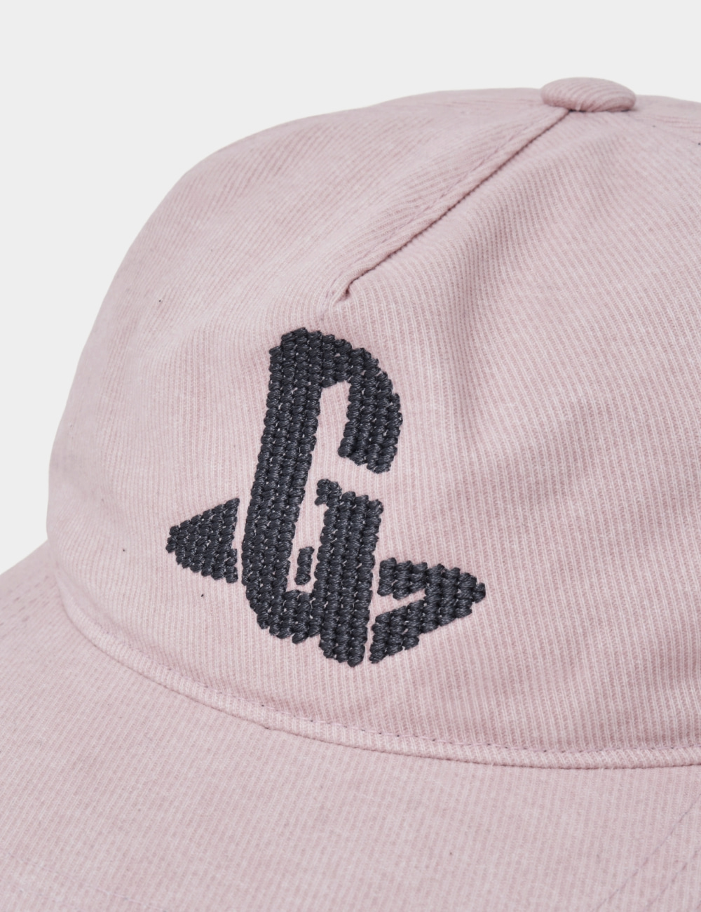 [GEN:RE] Play Homage Washed Ball Cap Light Pink