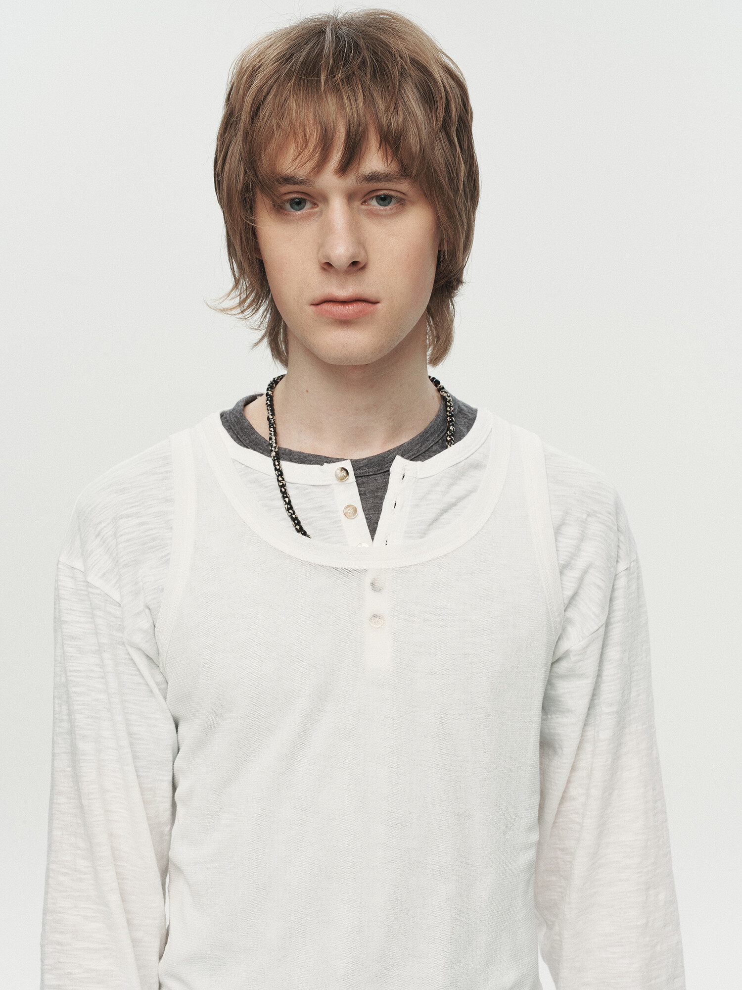 [HEUTE] BASE SLUB HENLEY NECK T-SHIRT (WHITE)